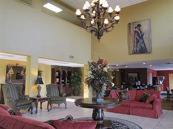 Chisholm Suite Hotel Duncan Exterior photo